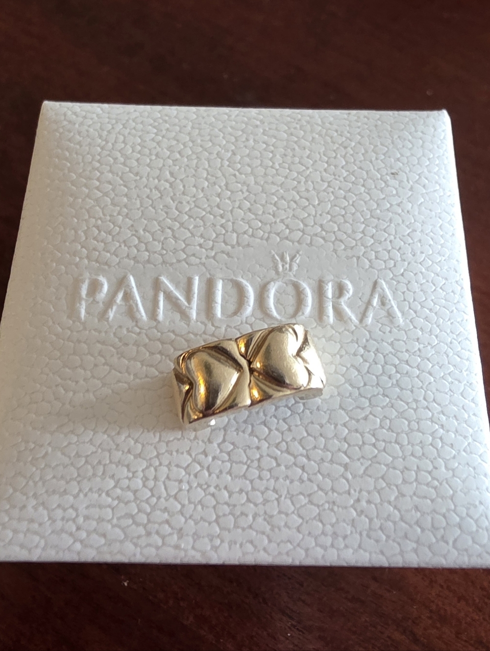 Retired Pandora 14k gold simple heart clip ( item 750243)